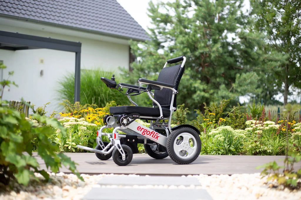 Les Avantages des Fauteuils Roulants Électriques vs Manuels